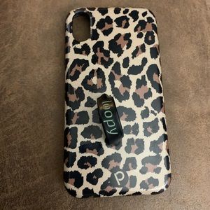 Loopy IPhone XR cheetah case with loop